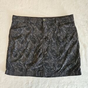 Eddie Bauer Horizon Skort in Print Carbon Black/Gray size 12